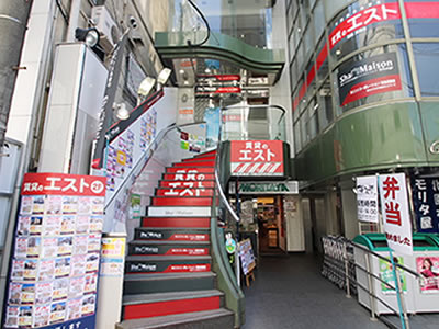 賃貸のエスト阪急高槻店の外観